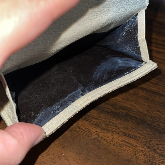 Authentic Vintage Gucci Wallet - Picture 17 of 17